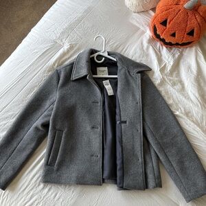 NWT Abercrombie and Fitch Wool Blend Short Coat - size medium gray!